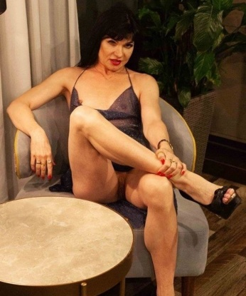 Уля, 38 лет, 1 размер груди